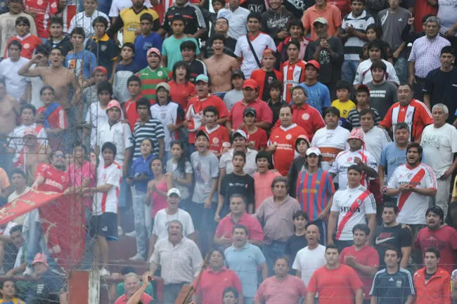 APOYO. Los hinchas del 'aviador' están ilusionados con su equipo. (LA GACETA/Archivo)