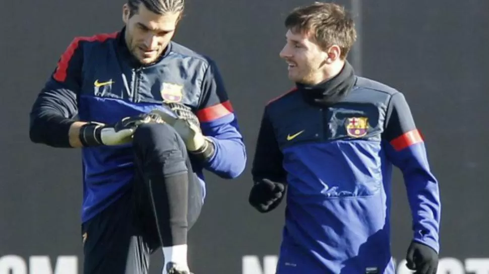 A LA CANCHA. Lionel Messi practicó sin problemas y está en condiciones de entrar contra Betis.