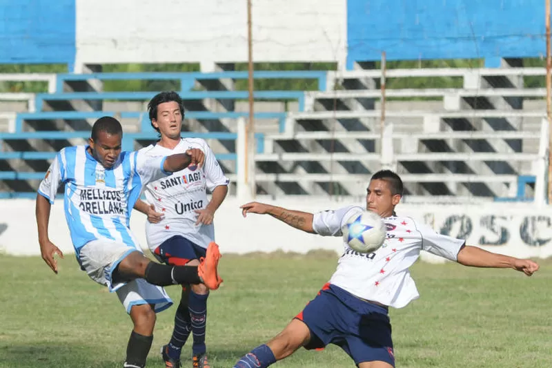 NO PUDO APORTAR. El colombiano Daniel Lloreda Blandón no desequilibró en Famaillá. (LA GACETA/Osvaldo Ripoll)