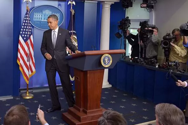 Una pregunta sobre el uso de armas incomodó a Obama