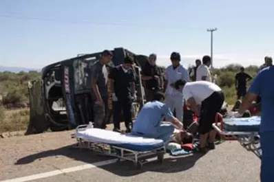 Los pasajeros que iban en el colectivo siniestrado