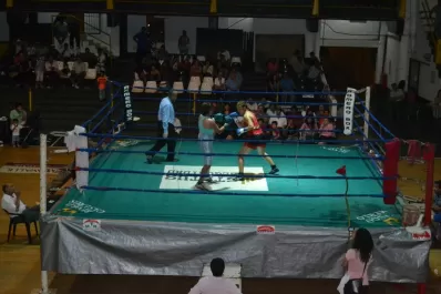 Hubo boxeo, solidaridad y diversión en Villa Luján