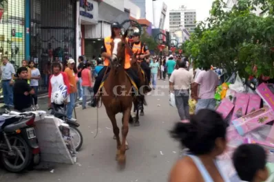 La Policía montada se apoderó de las peatonales