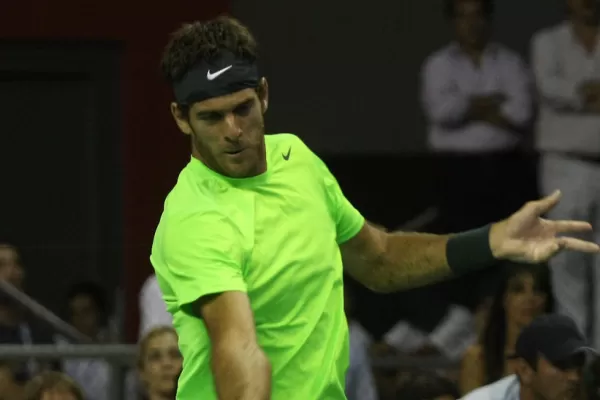 Exhibiciones, Davis y charlas hot, así es el verano de Delpo