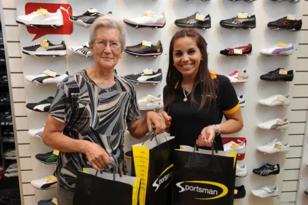 Compró zapatillas en el Sportsman