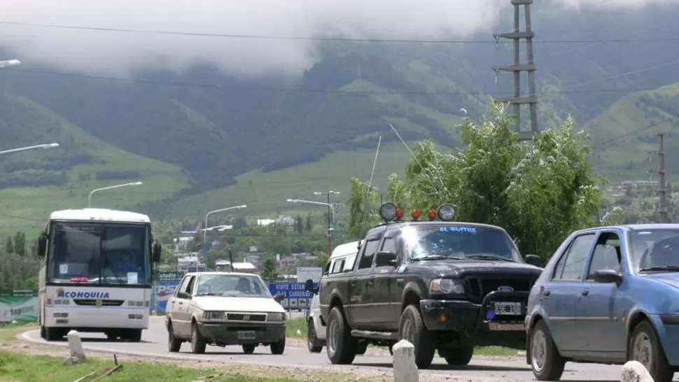 CON CUIDADO. Recomiendan subir a los Valles con precaución. ARCHIVO LA GACETA 