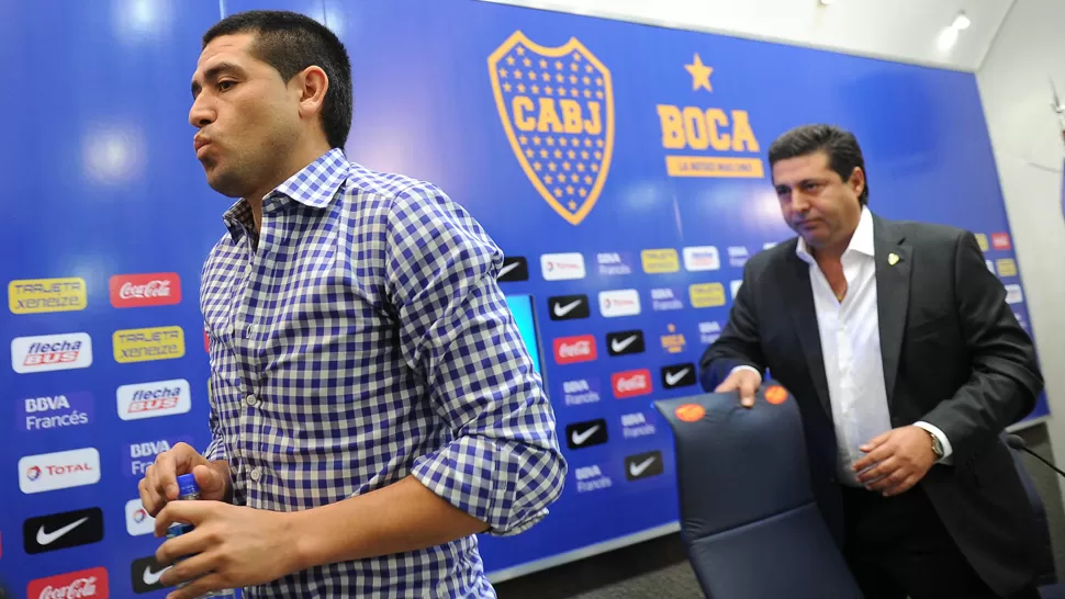 ¿LLEGARA? En Boca prenden velas para llegar a un acuerdo con Riquelme. TELAM