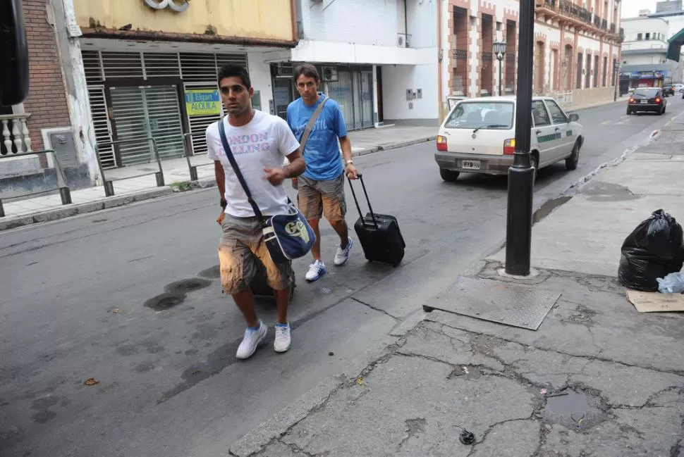 A TIEMPO. Bustamante y Barrado llegan justo para subirse al colectivo; ambos podrán sumarle a sus cualidades un gran estado físico durante la pretemporada. 