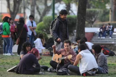 Son 23.000 los desocupados, incluidos los 8.000 del interior