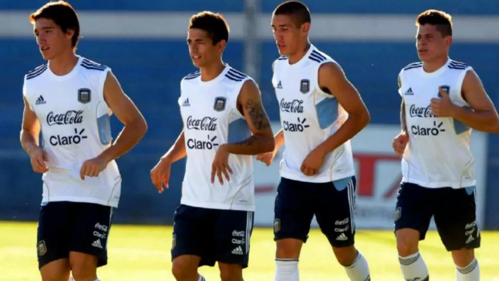 PUESTA A PUNTO. El seleccionado Sub 20 realizó en Mendoza la última práctica con vistas al partido de mañana contra Chile, por el Sudamericano. 