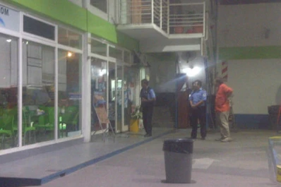 Un hombre recibió dos tiros en un asalto en Barrio Sur