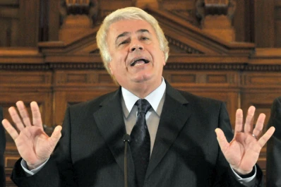 De la Sota le pidió a Cristina que guarde su látigo y le pague a Córdoba