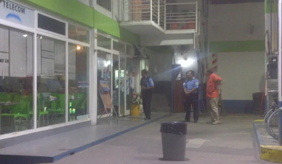 EL LUGAR DEL HECHO. La policía reconstruye los hechos. LA GACETA/ FOTO DE  GUSTAVO COBOS