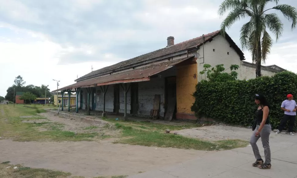 LA ESTACION. Hoy se encuentra detrás de la Terminal de Omnibus. Hasta hace poco fue Cuartel de Bomberos y hoy está desocupada, pero sin playa. LA GACETA / OSVALDO RIPOLL