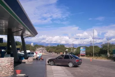 Dakar 2013: reina el buen tiempo en Amaicha, pero llueve en Tafí del Valle