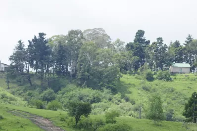 El cerro sangra las heridas que dejan las motos