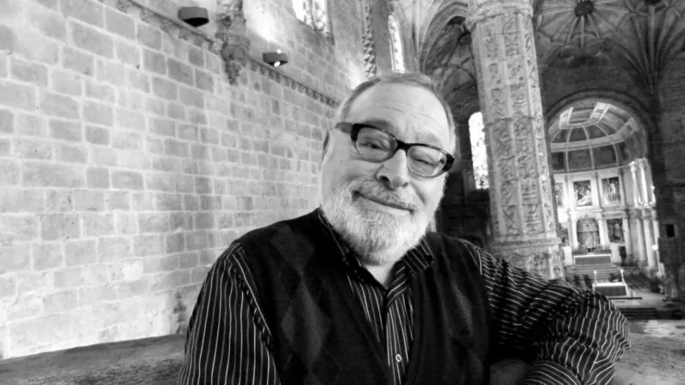 EL ESCRITOR EN SU DIMENSIÓN ORAL. Ética de urgencia permite conocer las siempre interesantes opiniones de Savater sobre cuestiones de candente actualidad. 