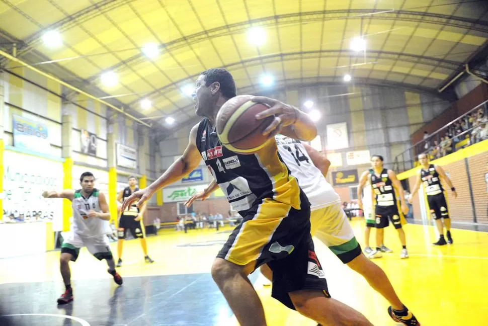 CLAVE. Sergio Ale volvió a ser fundamental en la victoria de Talleres. 