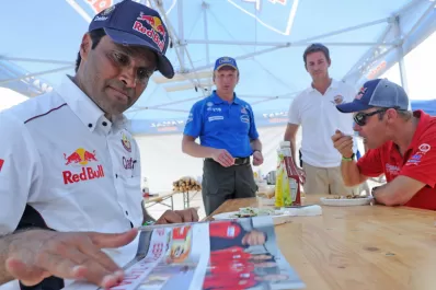 Almorzando con el Sr. Nasser