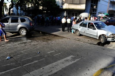 El primer choque de la semana fue en pleno centro