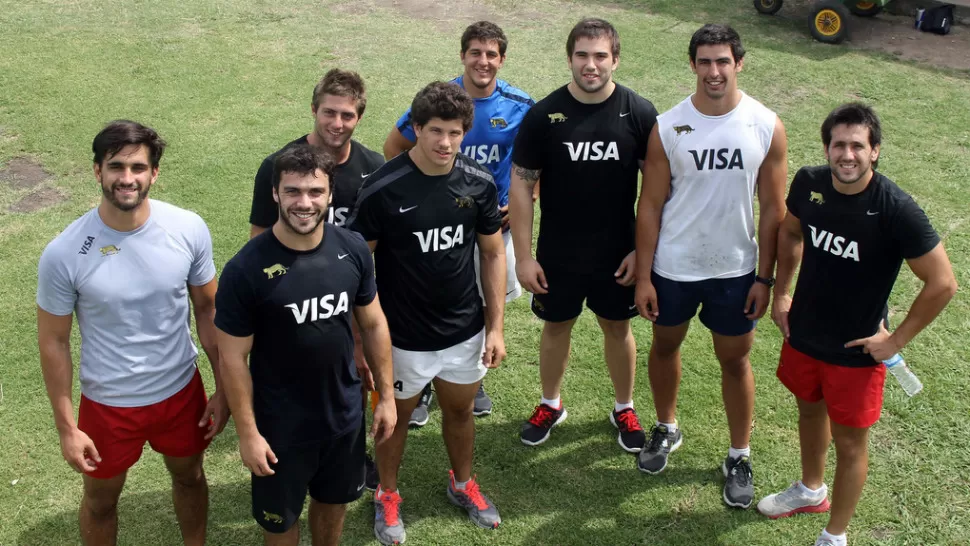 PROTAGONISTAS. Méndez, Landajo, Cordero, Camacho, Cubelli, Saenz, De la Vega y González Iglesias son algunos de los 37 jugadores que integran el plantel Seniors 2013. FOTO PRENSA UAR