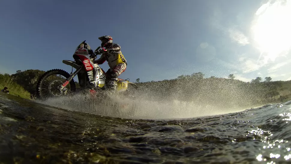 TODO UN ESPECTÁCULO. Los vehículos y sus conductores fueron protagonistas el domingo. REUTERS.