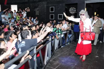 La Pochola se muda a El Mollar para repartir carcajadas