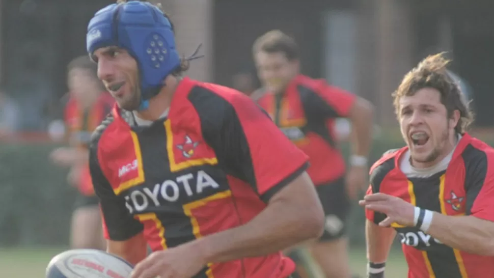 POR PRIMERA VEZ. EL tercera línea purpurado Juan Simón, fue convocado por primera vez por Daniel Hourcade a una concentración de los Seniors de la UAR. Será en La Plata. El otro debutante será Gonzalo manso, de Tucumán Rugby. FOTO TOMADA DE TERCERTIEMPONOA.COM