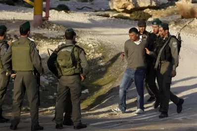 Desalojan un acampe palestino