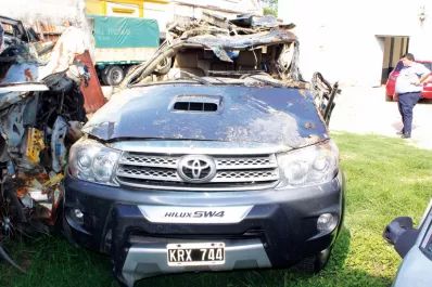 Volvían de sus vacaciones, volcó el vehículo y murió una niña