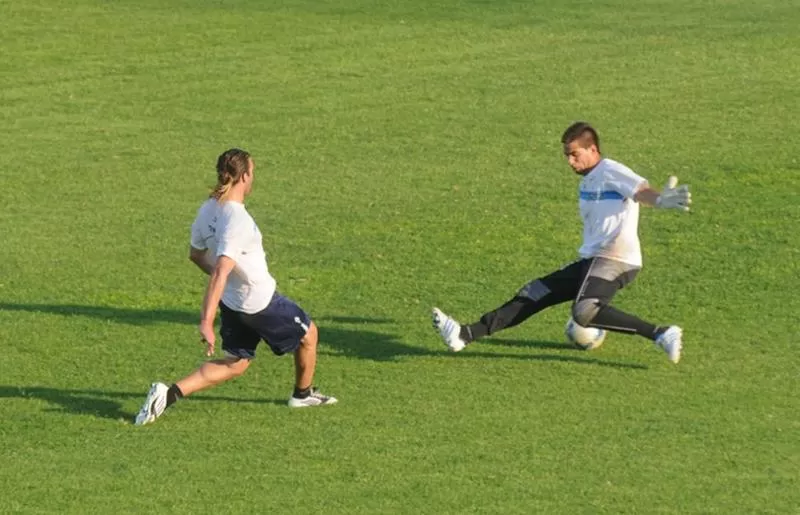 APARECIÓ. Cobelli marcó el primer gol de Atlético en el amistoso; el delantero todavía no anotó oficialmente. LA GACETA / FOTO DE INÉS QUINTEROS ORIO (ARCHIVO)