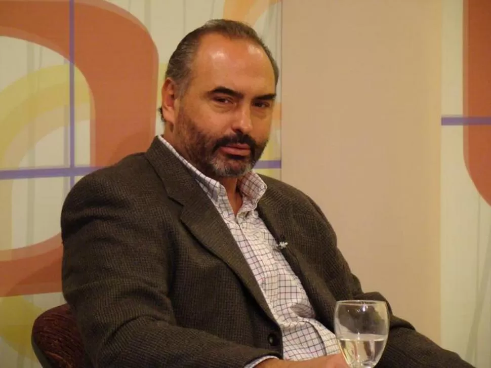 SIN LÍMITES. Casañas dijo que la ley debe proteger los intereses de todos. LA GACETA / ARCHIVO