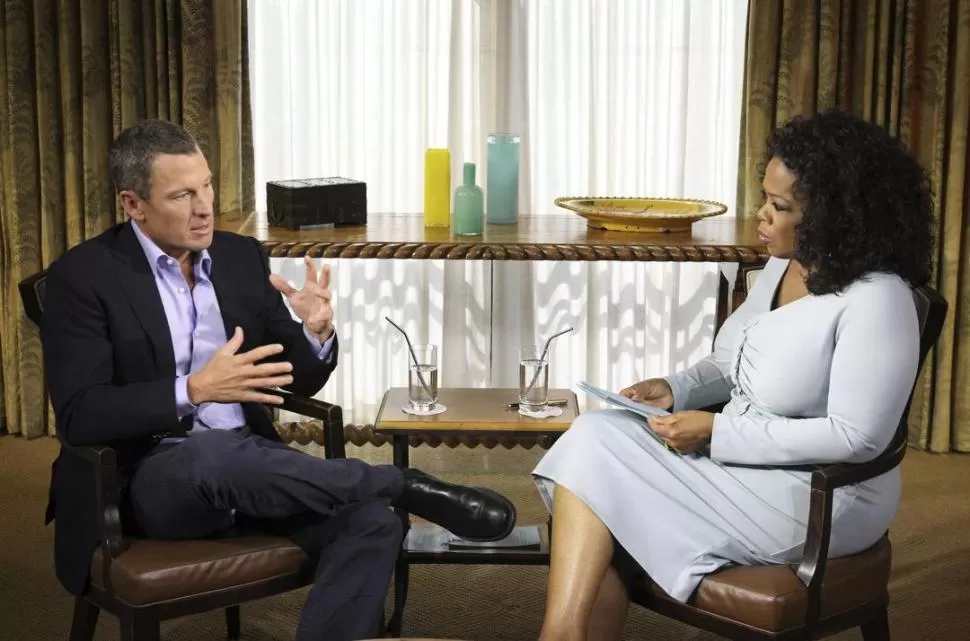 EN EL BANQUILLO. Lance Armstrong habló con Oprah Winfrey, pero su declaración no dejó conforme a los especialistas. 