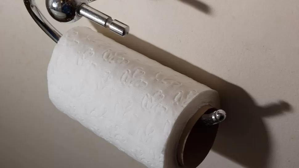 HASTA EN EL BAÑO. La trabajadores era perseguida en cada movimiento que realizaba dentro de la oficina. FOTO TOMADA DE FLICKR.COM/YOMSSHOTS