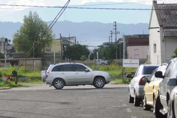 Hace 40 años que vivo acá ¿Sabe cuántas veces escuché el mismo verso?