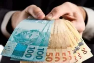 En el mercado informal, el blue y el real no encuentran un techo