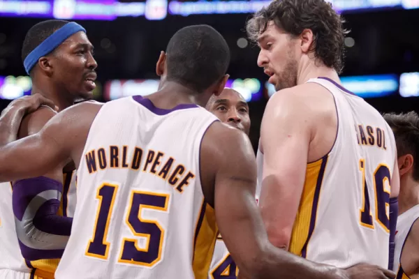 Los Lakers revivieron ante los Thunder