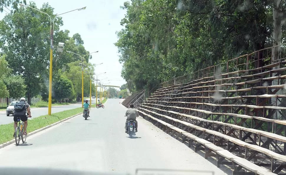 AVENIDA MITRE. Por acá desfilarán las comparsas durante los corsos. 