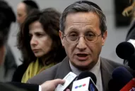 Suena extraño, vamos a pedir colaboración a los acusados