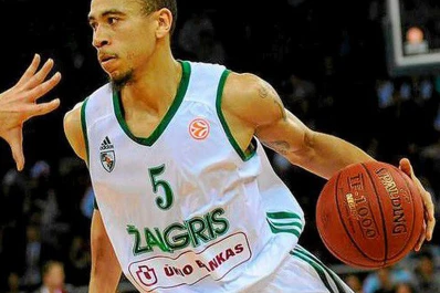 Dejó su club porque las porristas eran muy sexies