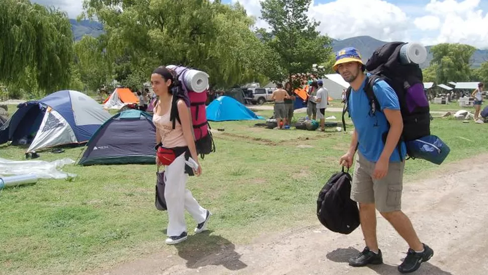 DESCANSO EN LA MONTAÑA. Los Valles siempre son el destino preferido de los tucumanos. ARCHIVO LA GACETA