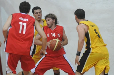 Independiente jugará esta noche contra Regatas Resistencia