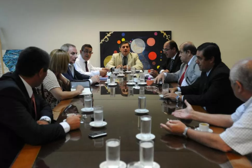 LA TERCERA, SÍ. Las idas y vueltas y la falta de entendimiento en el oficialismo truncaron dos citas previas del Jury, que ahora preside Posse (al fondo). LA GACETA / FOTO DE INéS QUINTEROS ORIO