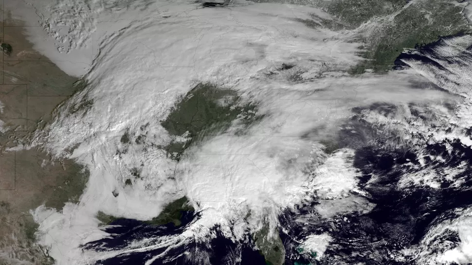 TEMPORAL DE INVIERNO. Se espera que la tormenta perfecta despliegue una potente nevada. REUTERS