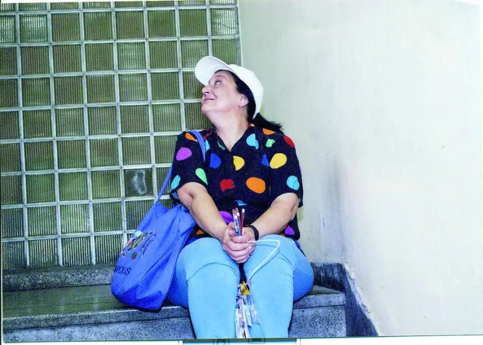 NOSTALGIA Y REALISMO. Un unipersonal para reír y reflexionar. PRENSA SILVINA SCHLISERMAN