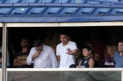 Román no juega de 5 ni de 2, pero le dará una buena mano al Virrey