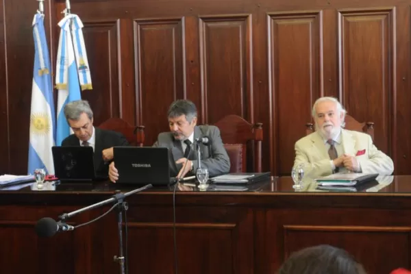 Alperovich elude su responsabilidad, dice un juez