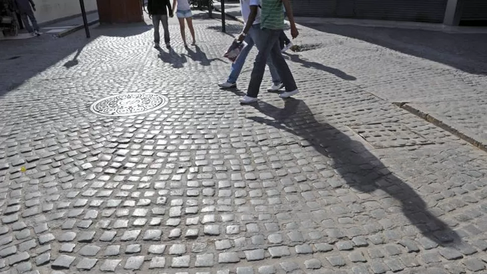 EN CALMA POR EL FERIADO. Mañana y pasado, se espera que haya pocos transeúntes por las peatonales céntricas. ARCHIVO LA GACETA