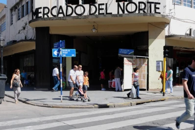 Abrieron muchos comercios, pero la gente se quedó en casa