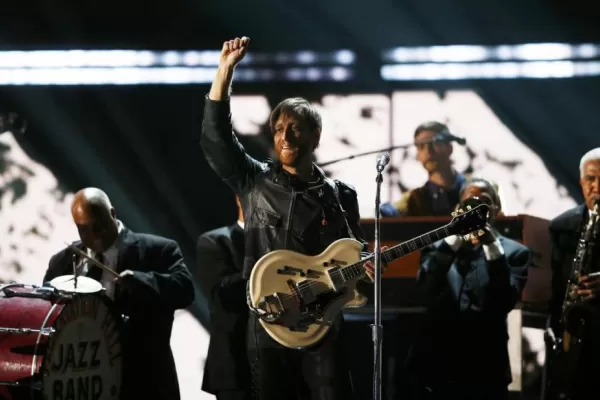 Esta vez los jóvenes pisaron fuerte en el reparto de gramófonos